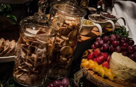 מדריך להזמנת דוכני מזון לאירועים